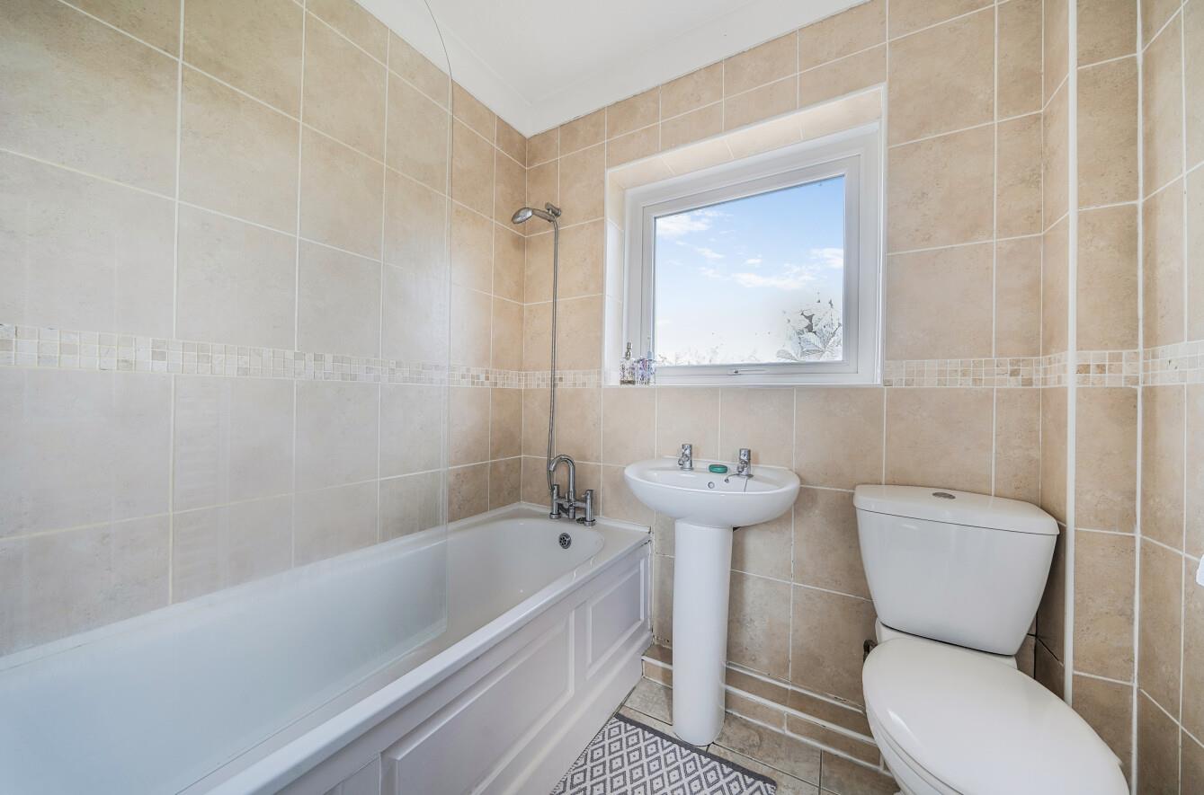 Solva Road, Clase, Swansea, SA6 7NT